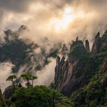 江西南昌+庐山风景名胜区+景德镇+婺源+三清山风景区+望仙谷7日6晚私家团