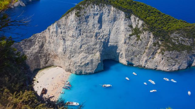 <7天>【铁发·一国深度遇见醉美希腊】·雅典集散+扎金索斯岛+迈锡尼遗址+圣托里尼岛+红沙滩+黑沙滩+雅典卫城+可自费沉船湾&蓝洞&火山岛+含往返船票