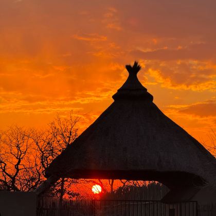 津巴布韦+博茨瓦纳+赞比亚+纳米比亚15日14晚跟团游