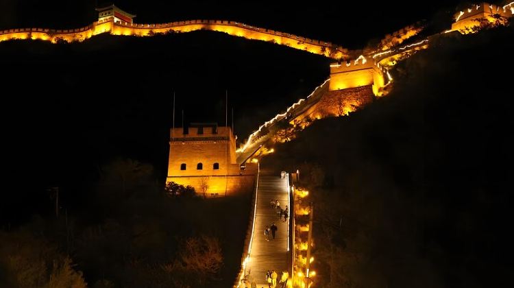 10-Day China Adventure Tour from Beijing · Wuxi, Suzhou, Hangzhou and Shanghai | Forbidden City | Great Wall | Lingering Garden | West Lake | The Bund