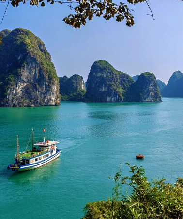 5天4晚 • 河內+下龍灣5天觀光團 《純玩團‧不設指定購物點》 乘Ambassador Cruise觀光遊輪遊覽「世界自然遺產」下龍灣‧天堂島、驚訝洞(觀賞千年鐘乳石)、乘電瓶車遊36古街、水中木偶戲、胡志明故居