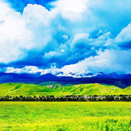 新疆北疆+伊犁+伊宁市+那拉提旅游风景区+赛里木湖3日2晚拼小团