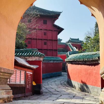 武当山风景区+武汉+恩施市+宜昌7日6晚跟团游