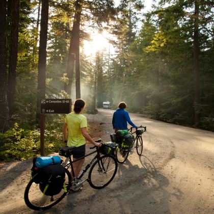 加拿大温哥华+坎卢普斯+雷夫尔斯托克+贾斯珀+班夫8日7晚拼小团