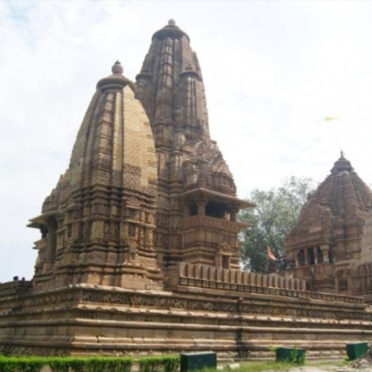 印度新德里+阿格拉+斋浦尔+克久拉霍+瓦拉纳西+焦特布尔+乌代布尔12日10晚跟团游