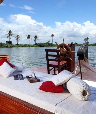 4D3N • Backwaters of Kerala