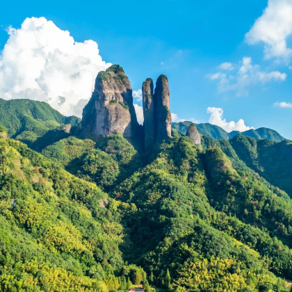 衢州孔氏南宗家庙+龙游石窟+江郎山风景名胜区+廿八都古镇2日1晚跟团游