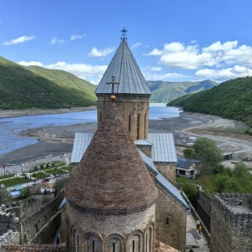 阿塞拜疆+格鲁吉亚+亚美尼亚13日11晚跟团游
