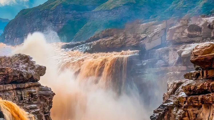 4-Day Xi'an + Emperor Qinshihuang's Mausoleum Site Museum + Hukou Waterfall tourist area of the Yellow River