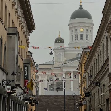 加拿大落基山脉地区+温哥华+贾斯珀国家公园+班夫国家公园+优鹤国家公园+维多利亚8日6晚跟团游