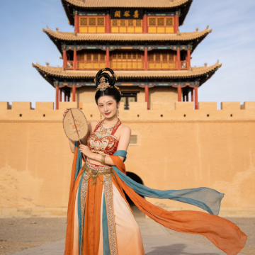 兰州+青海湖景区+茶卡盐湖+敦煌+张掖7日6晚拼小团