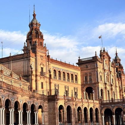 西班牙巴塞罗那+格拉纳达+龙达+塞维利亚+科尔多瓦+马德里10日9晚私家团