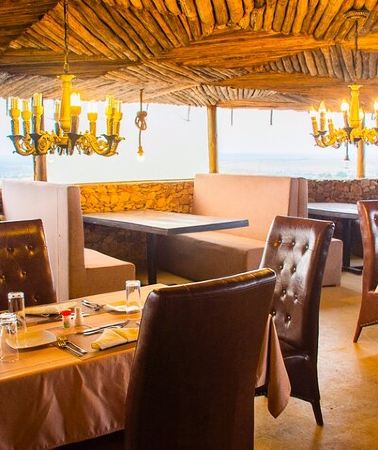 4D3N • 4 Days Lodges Serengeti, Ngorongoro Crater & Visiting Maasai