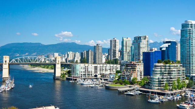 8-Day Canadian Rockies Express Tour from Calgary·Banff, Lake Louise, Vancouver, Kelowna, Whistler | Max 12 Guests