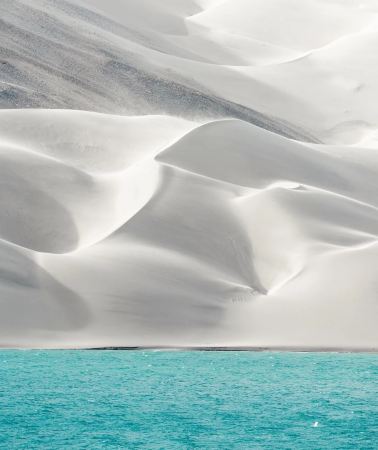 7D6N • 7-Day in-Depth Kashgar & Tashkurgan Tour: Pamir Plateau, Panlong Ancient Road, Khunjerab Pass, Glacier Park & Baisha Lake