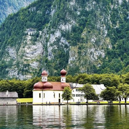 奥地利+捷克+匈牙利+斯洛伐克12日9晚跟团游