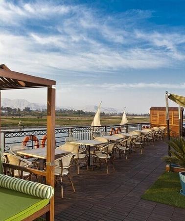 4D3N • 4 Day Nile Cruise Aswan and Luxor Hot Air Balloon with Abu Simbel
