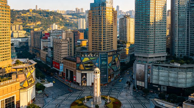 8-day Private Tour: Chengdu + Chongqing + Emeishan + Leshan + Dujiangyan Scenic Area