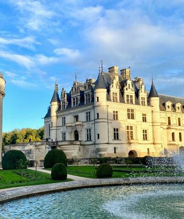 2D1N • 2-day Private Mont Saint-Michel, 3 Loire Castles, D-Day Express