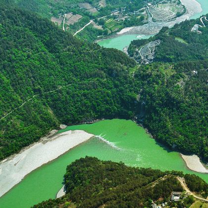 保山+老姆登知子罗+老姆登村+丙中洛风景区+独龙江+六库+高黎贡山+腾冲9日8晚拼小团