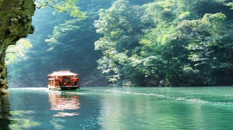 5D4N · Group Tours · Yangtze River Three Gorges·ChongQing·5-Star Luxury Cruise