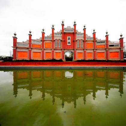 江门+江门三十三墟街+开平碉楼文化旅游区+赤坎·广东华侨国际旅游度假区+下川岛王府洲旅游度假区5日4晚私家团