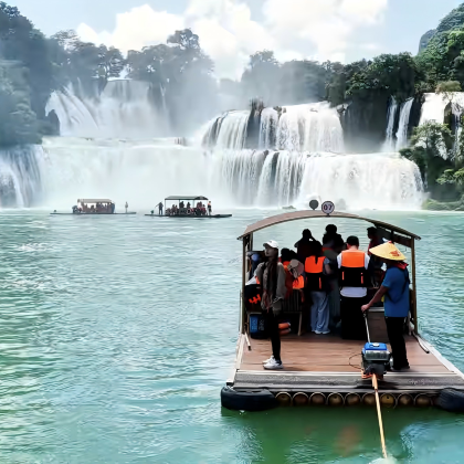 广西南宁+通灵峡谷+德天瀑布+北海+涠洲岛+桂林+漓江+阳朔+龙脊梯田8日7晚跟团游