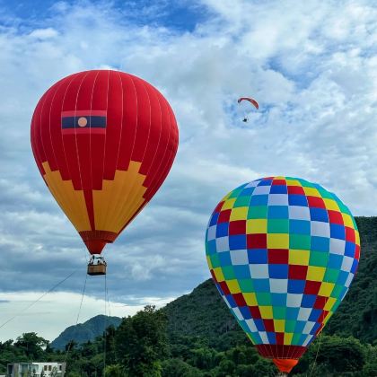 泰国曼谷+老挝琅勃拉邦+万荣+万象8日7晚私家团