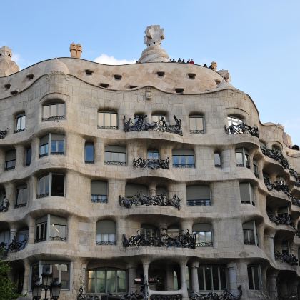 西班牙巴塞罗那+瓦伦西亚+龙达+塞维利亚+马德里+葡萄牙里斯本9日8晚跟团游