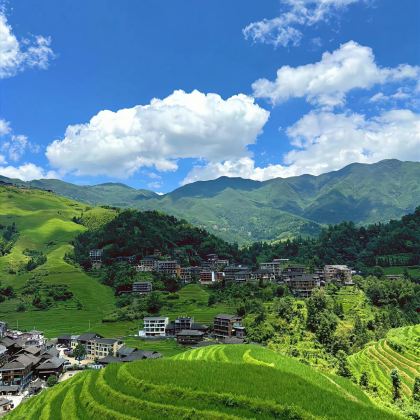 广西桂林+阳朔+漓江+龙脊梯田+柳州+三江5日4晚拼小团