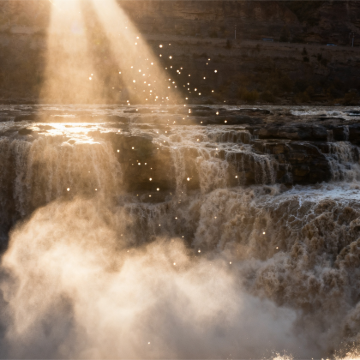 西安+壶口瀑布+法门寺+兵马俑+华清池5日4晚跟团游