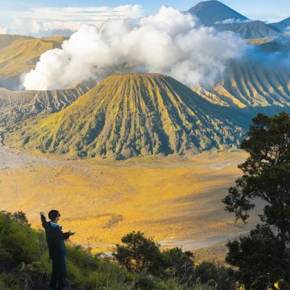 巴厘岛+布罗莫火山+伊真火山+佩妮达岛7日6晚拼小团