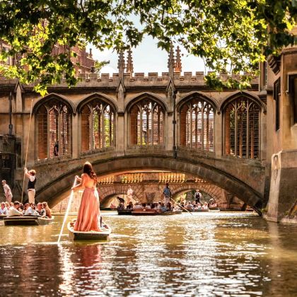 英国伦敦+牛津+温德米尔湖+爱丁堡+约克+剑桥+苏格兰高地11日10晚私家团