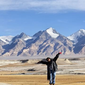 新疆南疆+喀什古城+和田市+阿克苏市7日6晚拼小团