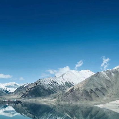 喀什地区+喀什市+塔什库尔干+白沙山-白沙湖景区+喀拉库勒湖景区+慕士塔格峰+塔合曼湿地公园观景台+帕米尔金草滩-观景台+盘龙古道2日1晚拼小团