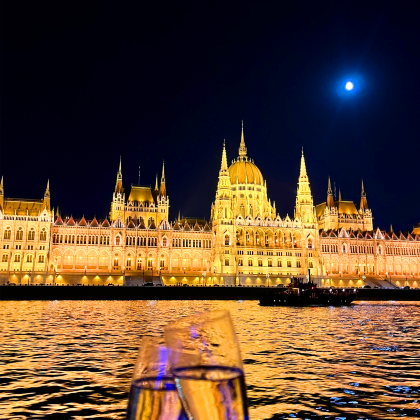 匈牙利+奥地利+捷克+美景宫13日12晚私家团