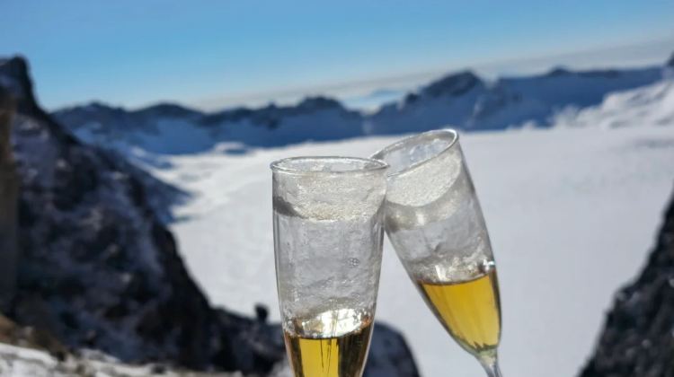 6-Day Colorful Changbai Mountain Adventure: West & North Slopes