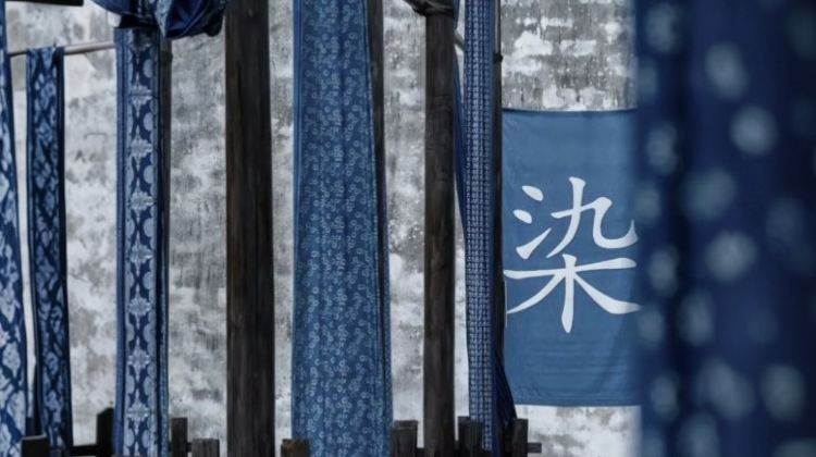 11-Day Shanghai, Hangzhou, Suzhou, Wuzhen, Jingdezhen, Wangxian Valley, Huangshan , Hongcun, Xixinan · 3 Intangible Cultural Heritage Experiences · Airport Transfer Upgrade · Complimentary Michelin Dining