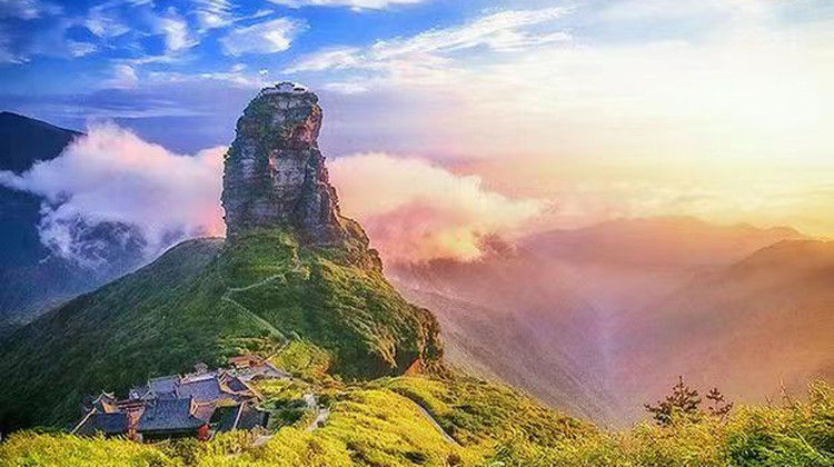 贵州贵阳+黄果树+荔波+镇远+西江千户苗寨+梵净山7日6晚跟团游·暑期5礼焕新·儿童赠2重惊喜【自营2+1大巴+一晚国5星+金牌导游】20人纯玩 专车专导 西江保证入住景区+长桌宴+苗服体验 老友会 24H专车接送机站 