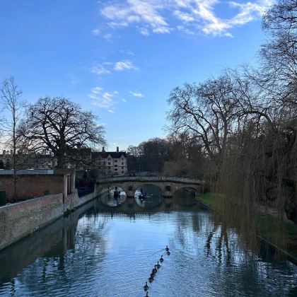 英国12日10晚私家团