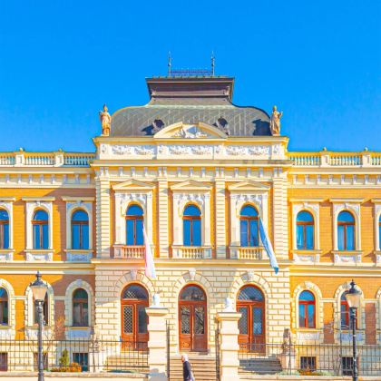 塞尔维亚+波黑+黑山+阿尔巴尼亚9日8晚拼小团