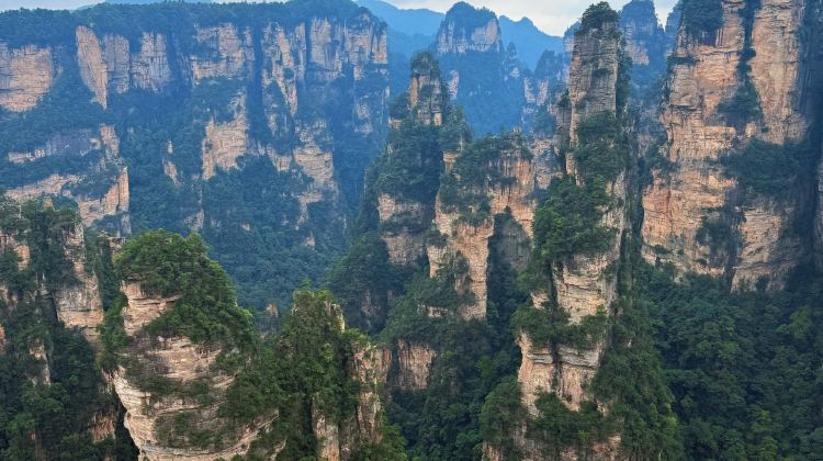 5D4N · Private Tours · Zhangjiajie + Tianmen Mountain National Forest Park + Fenghuang Ancient Town + Furong Town + Zhangjiajie National Forest Park