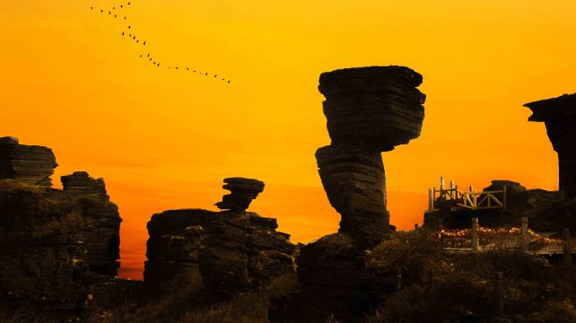 9-Day Guangxi and Guizhou Highlights Private Tour·Guilin, Yangshuo, Guiyang, Anshun, Kaili, Zhenyuan and Tongren丨Li River Cruise, Elephant Trunk Hill, Miao Village and Mount Fanjing