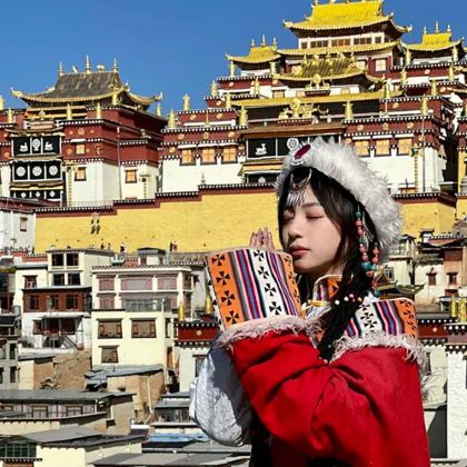 昆明+大理市+丽江+香格里拉+西双版纳12日11晚跟团游