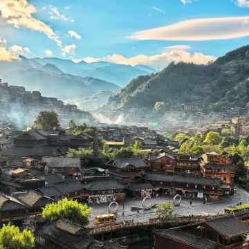 贵州贵阳+黄果树景区+西江千户苗寨+荔波小七孔景区5日4晚私家团