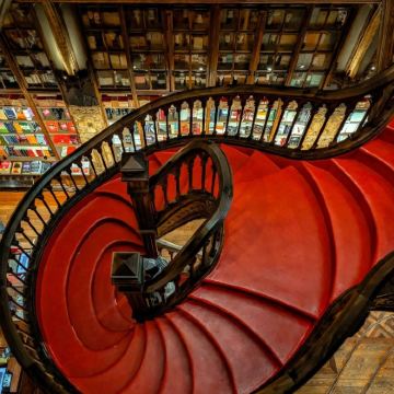 西班牙马德里+塞哥维亚+萨拉曼卡+塞维利亚+龙达+马拉加+格拉纳达+巴塞罗那+葡萄牙波尔图+辛特拉+里斯本18日17晚拼小团