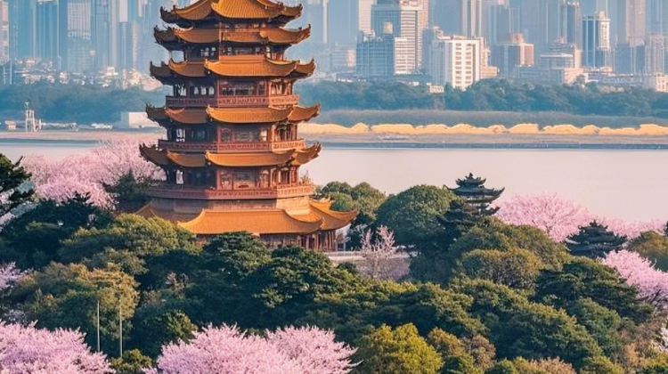 武汉+黄鹤楼+宜昌+长江三峡+交运两坝一峡游船+三峡大坝3日2晚跟团游·【畅游双城•汉宜美景】16人小团游武汉『VIP接站/机＆儿童包门票＆赠省博耳麦/特色热干面＆0购物』乘豪华游轮过船闸.水涨船高新体验.登观三峡大坝