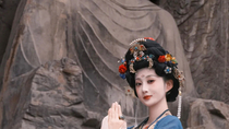 龙门石窟汉服