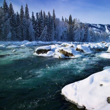 新疆乌鲁木齐+北疆5日4晚跟团游