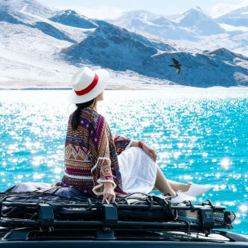 中国雅鲁藏布大峡谷+达古峡谷风景区+羊卓雍措-羊湖观景台+色林措+巴木错+纳木措圣象天门7日6晚跟团游